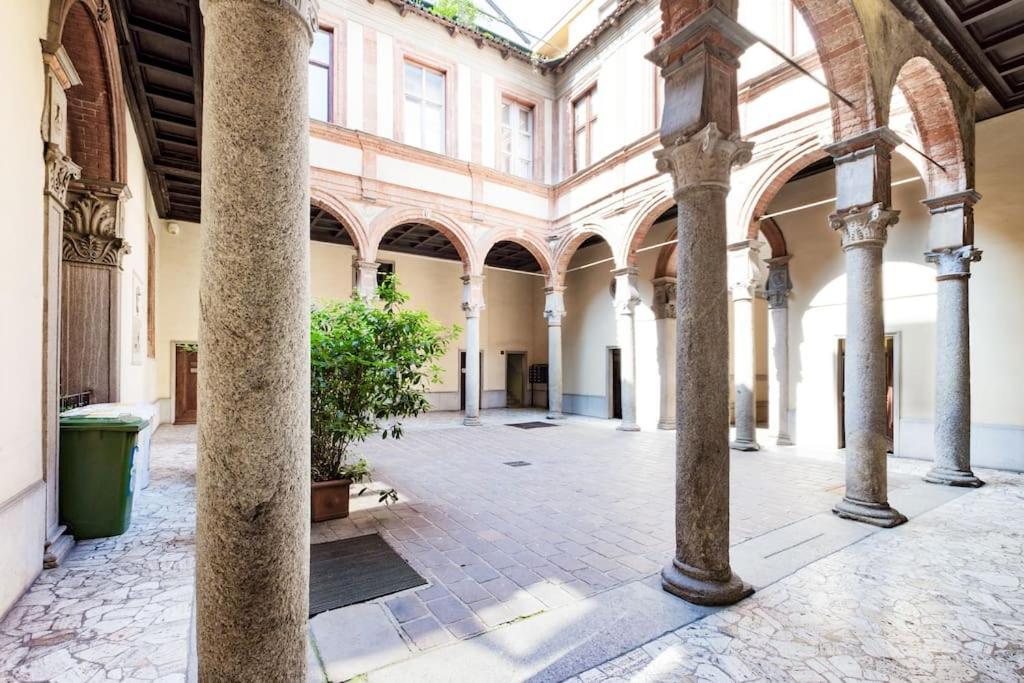 ℒovely & ℰlegant Studio Next To Duomo/Missori ミラノ エクステリア 写真